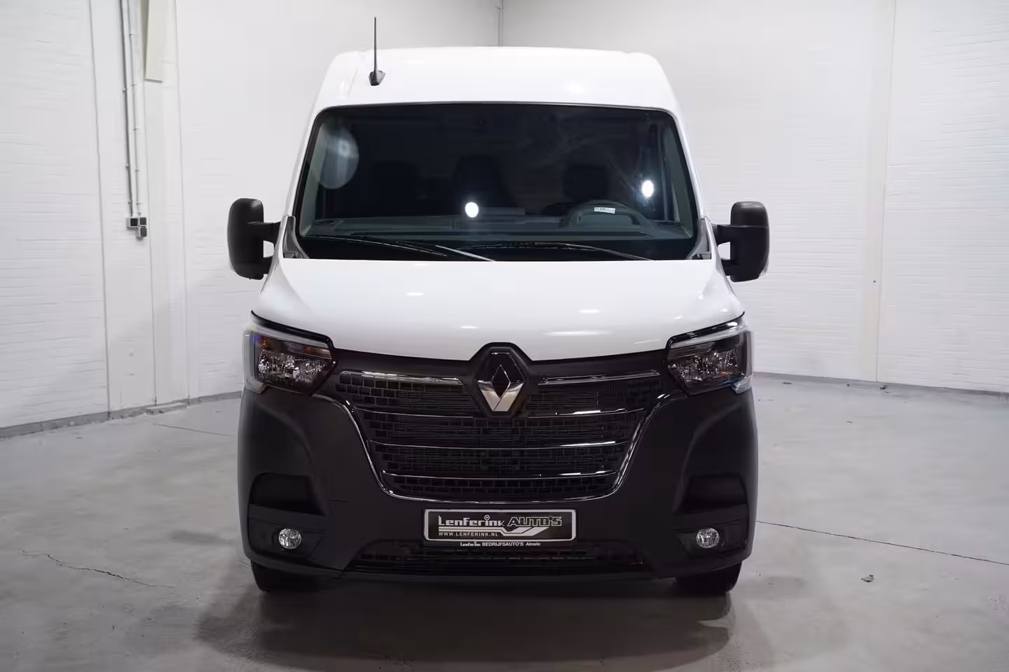 Renault Master 2.3 DCI 135 pk L3H2 Navi, Camera, Laadruimte Pakket, PDC V+A, 270 Graden Deuren, Smartphon