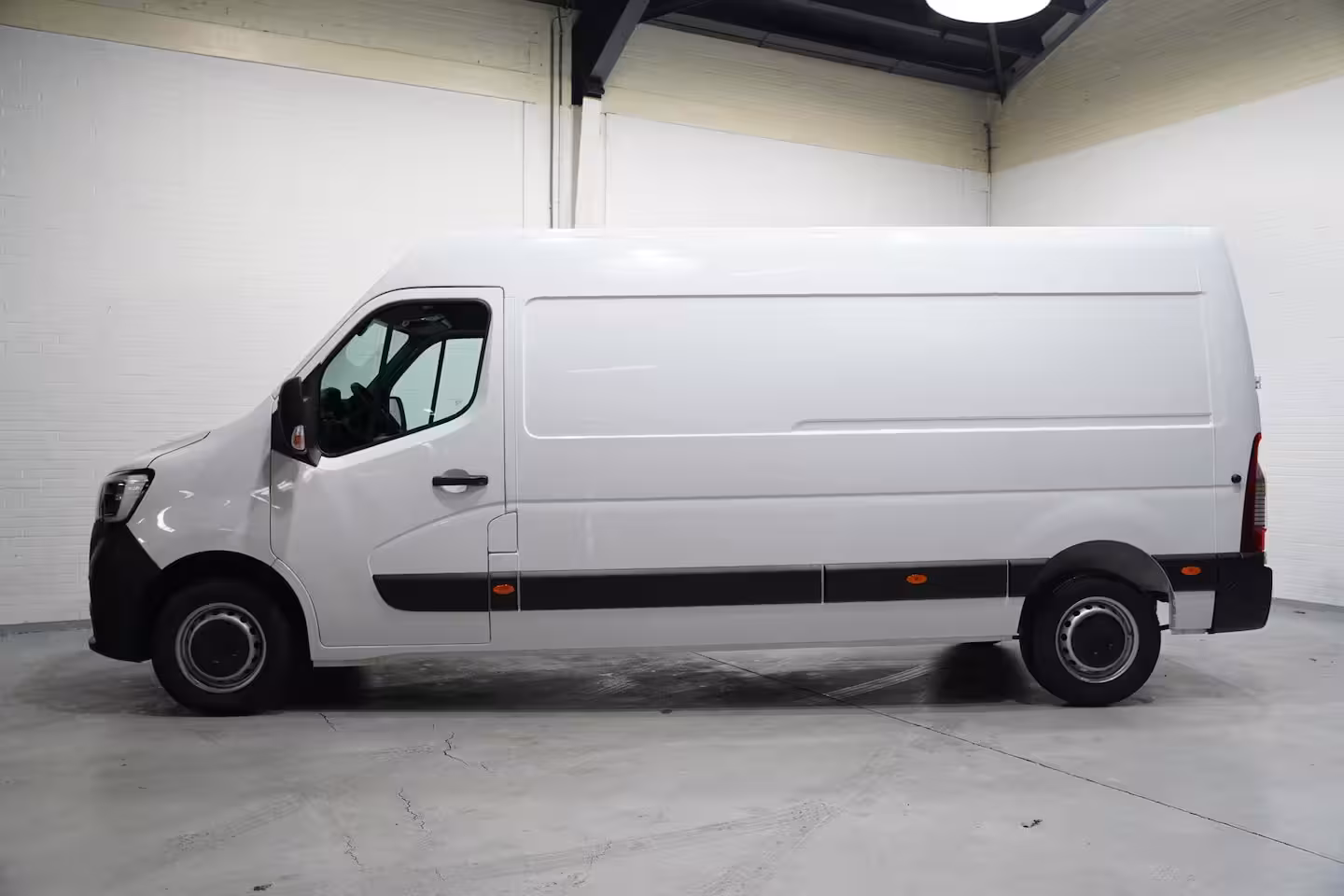 Renault Master 2.3 DCI 135 pk L3H2 Navi, Camera, Laadruimte Pakket, PDC V+A, 270 Graden Deuren, Smartphon