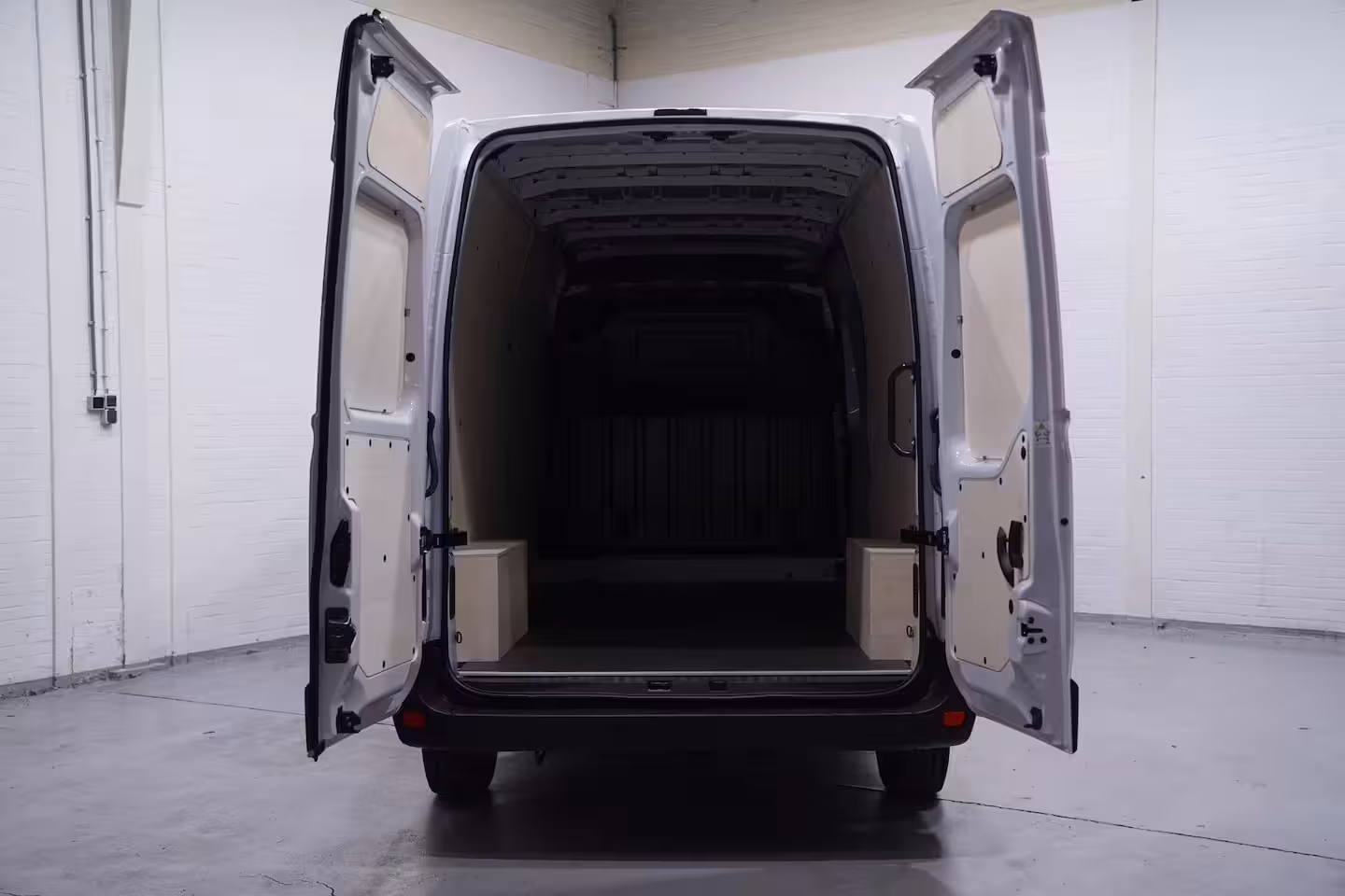 Renault Master 2.3 DCI 135 pk L3H2 Navi, Camera, Laadruimte Pakket, PDC V+A, 270 Graden Deuren, Smartphon