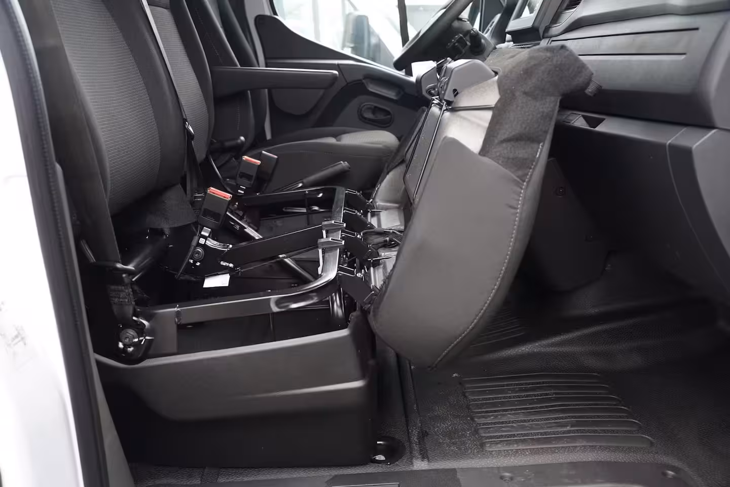 Renault Master 2.3 DCI 135 pk L3H2 Navi, Camera, Laadruimte Pakket, PDC V+A, 270 Graden Deuren, Smartphon