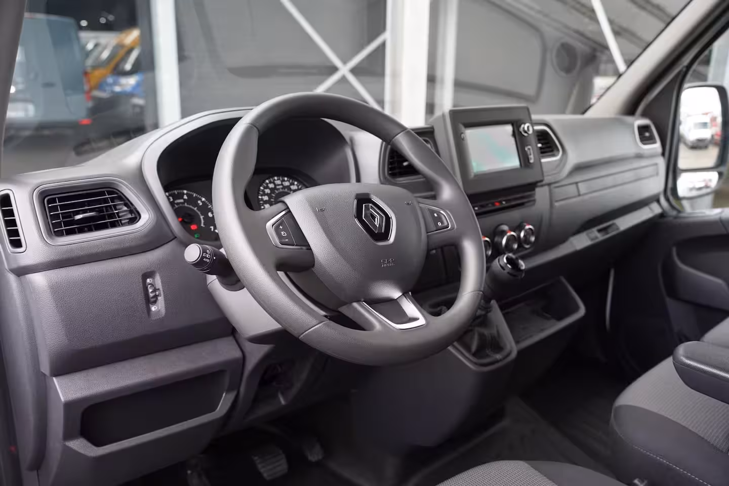 Renault Master 2.3 DCI 135 pk L3H2 Navi, Camera, Laadruimte Pakket, PDC V+A, 270 Graden Deuren, Smartphon