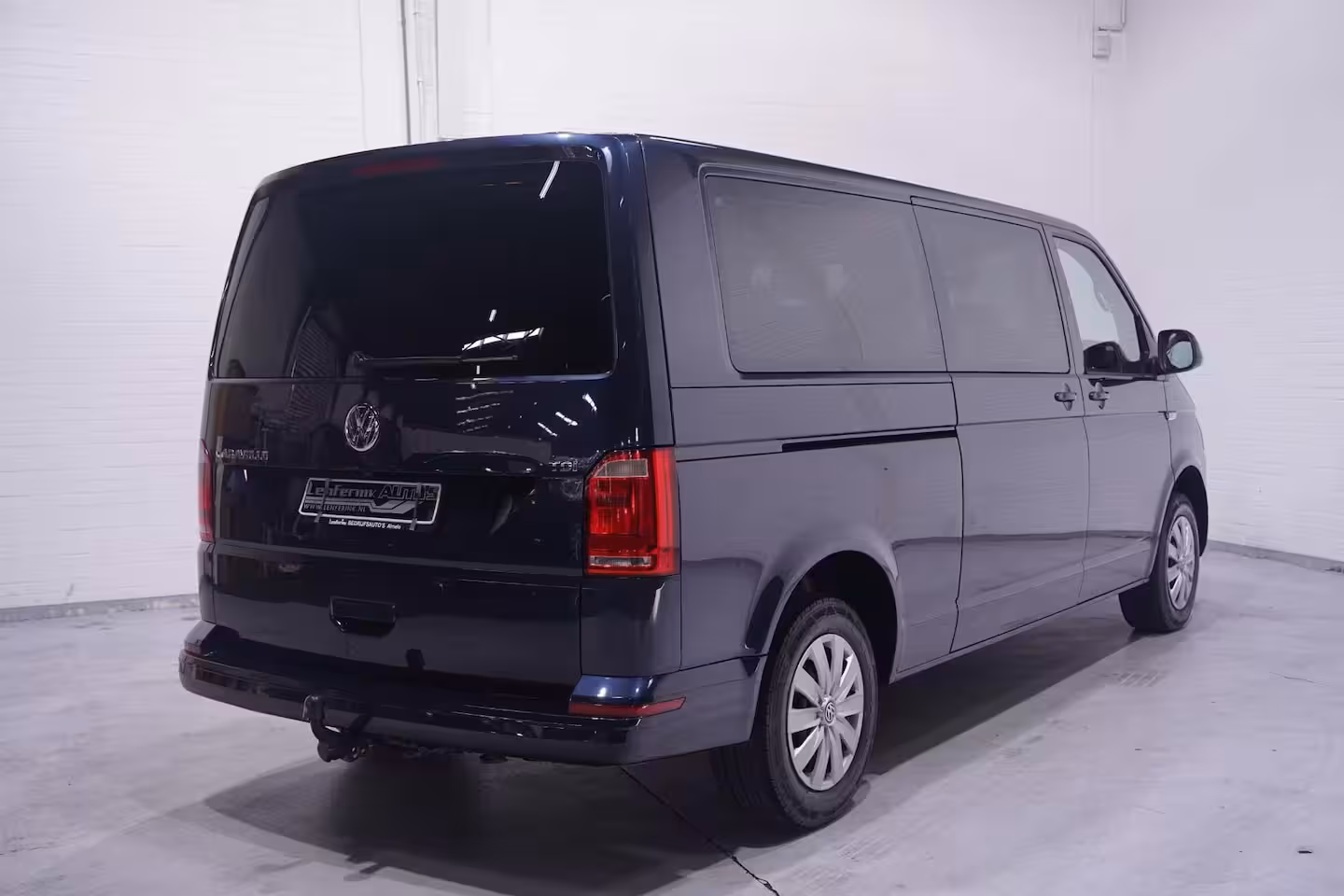 Volkswagen Transporter 2.0 TDI 150 pk Dubbel Cabine Airco, Leder Zwart Cruise control, Trekhaak, 5-Zits
