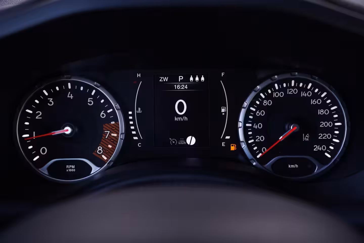 Jeep Renegade 1.3T DDCT Limited automaat climatronic 16"-lmv stuurbediening trekhaak PDC achter cruise-c
