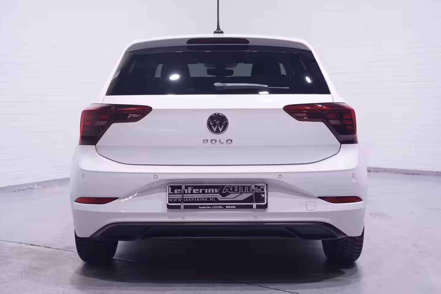 Volkswagen Polo 1.0 TSI Life Edition Navi Stoelverwarming Apple Carplay PDC v+a private-glas digi-cockpit