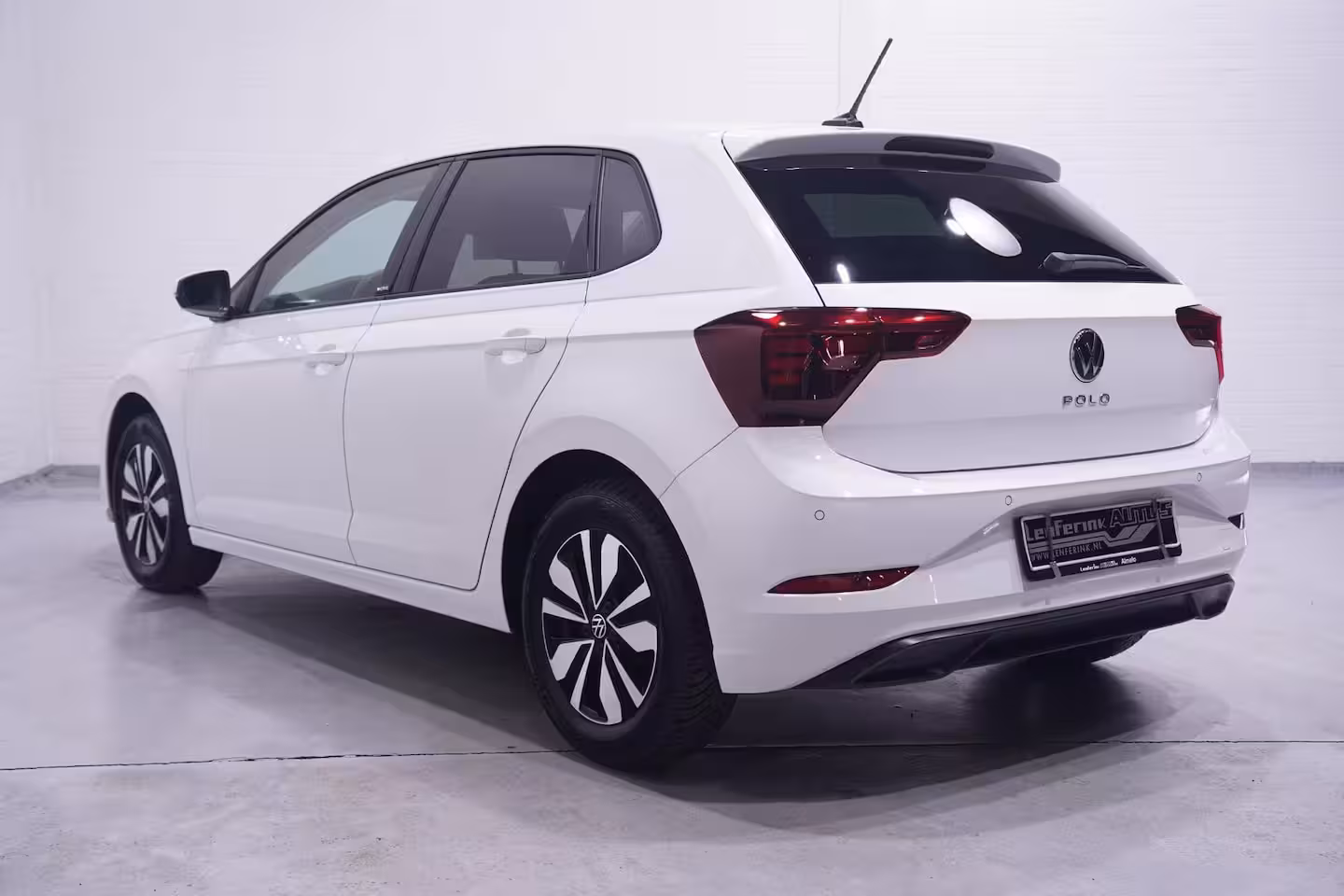 Volkswagen Polo 1.0 TSI Life Edition Navi Stoelverwarming Apple Carplay PDC v+a private-glas digi-cockpit