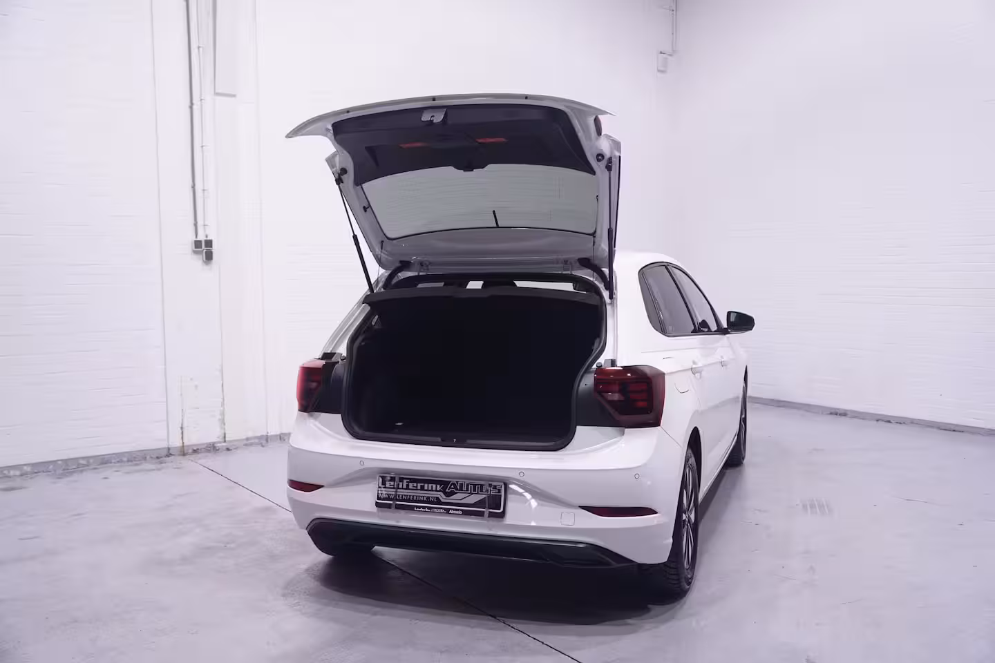 Volkswagen Polo 1.0 TSI Life Edition Navi Stoelverwarming Apple Carplay PDC v+a private-glas digi-cockpit