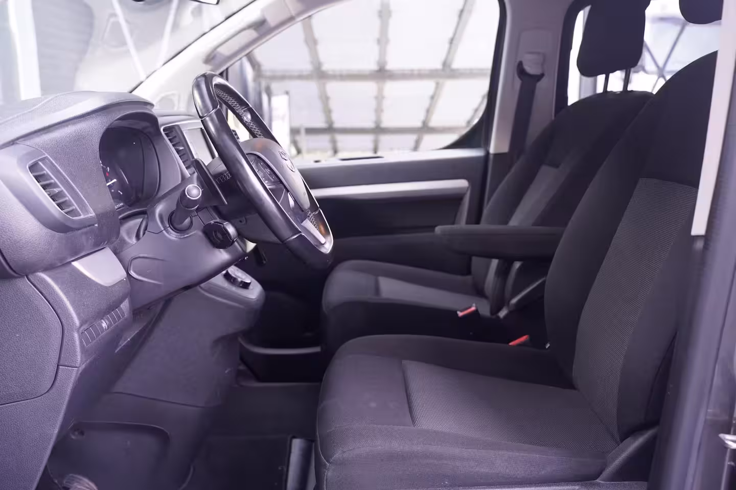 Toyota ProAce Worker 2.0 D-4D 145 pk Aut. Black Line Dubbel Cabine Navi, Camera, Xenon, 17" LMV, Laadruimte Pak