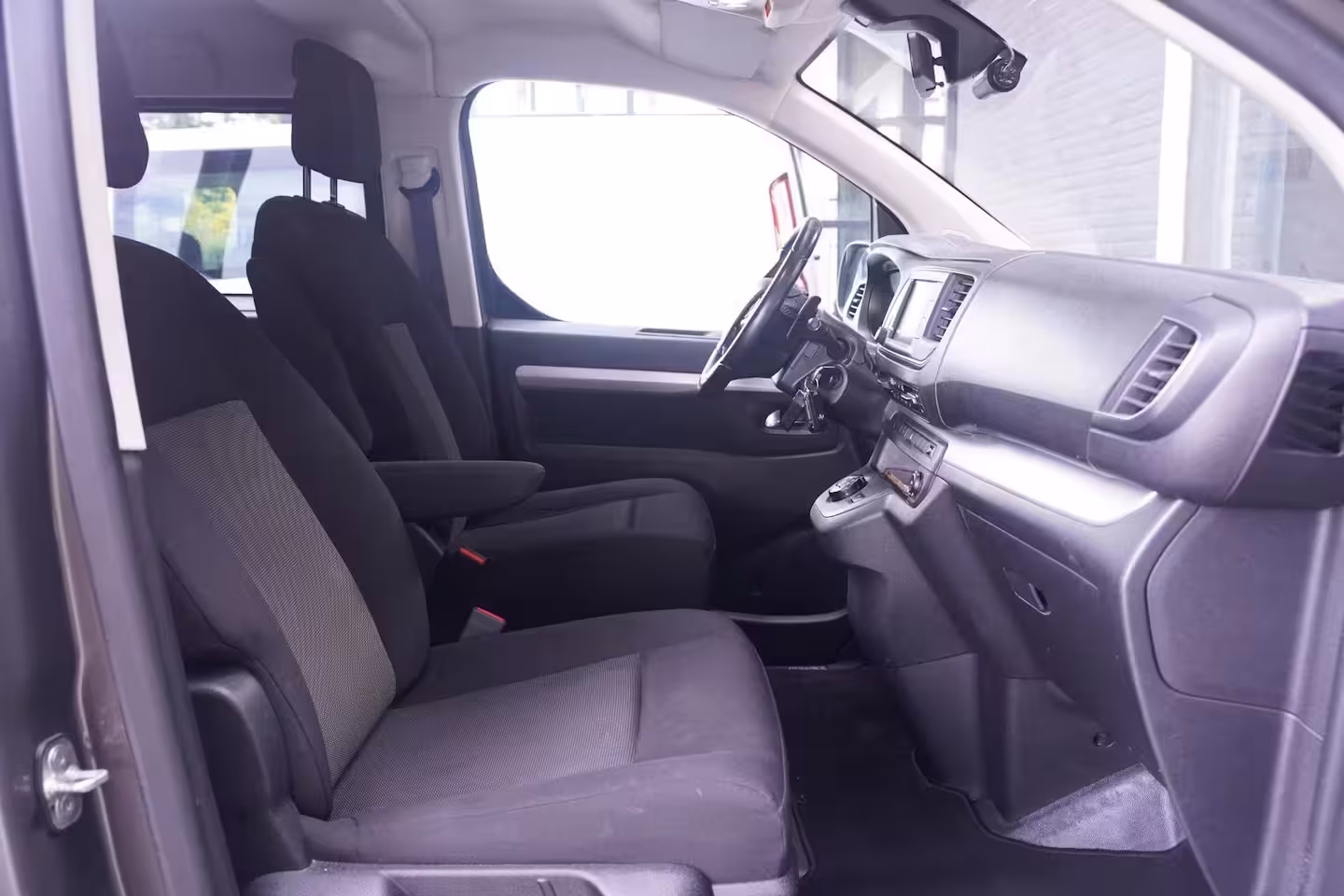 Toyota ProAce Worker 2.0 D-4D 145 pk Aut. Black Line Dubbel Cabine Navi, Camera, Xenon, 17" LMV, Laadruimte Pak