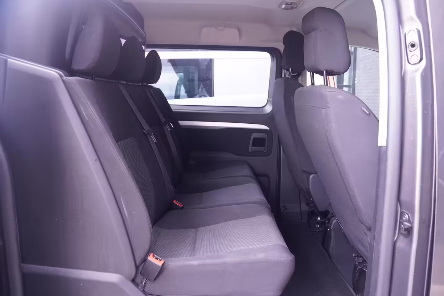 Toyota ProAce Worker 2.0 D-4D 145 pk Aut. Black Line Dubbel Cabine Navi, Camera, Xenon, 17" LMV, Laadruimte Pak