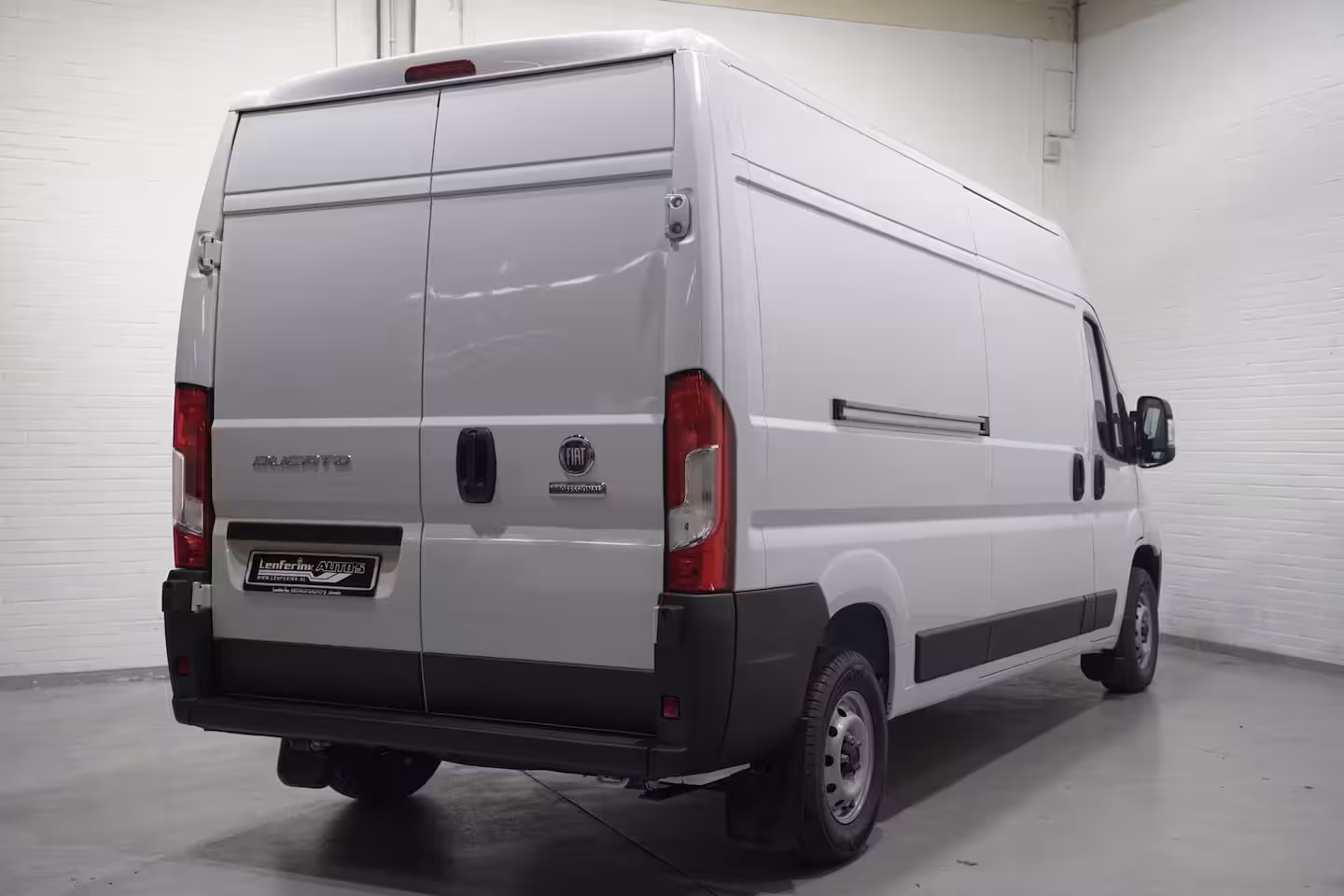 Fiat Ducato 2.2 MultiJet 140 pk L3H2 13m3 BPM vrij Airco, Cruise Control, Multistuur, PDC achter, 3-Zi
