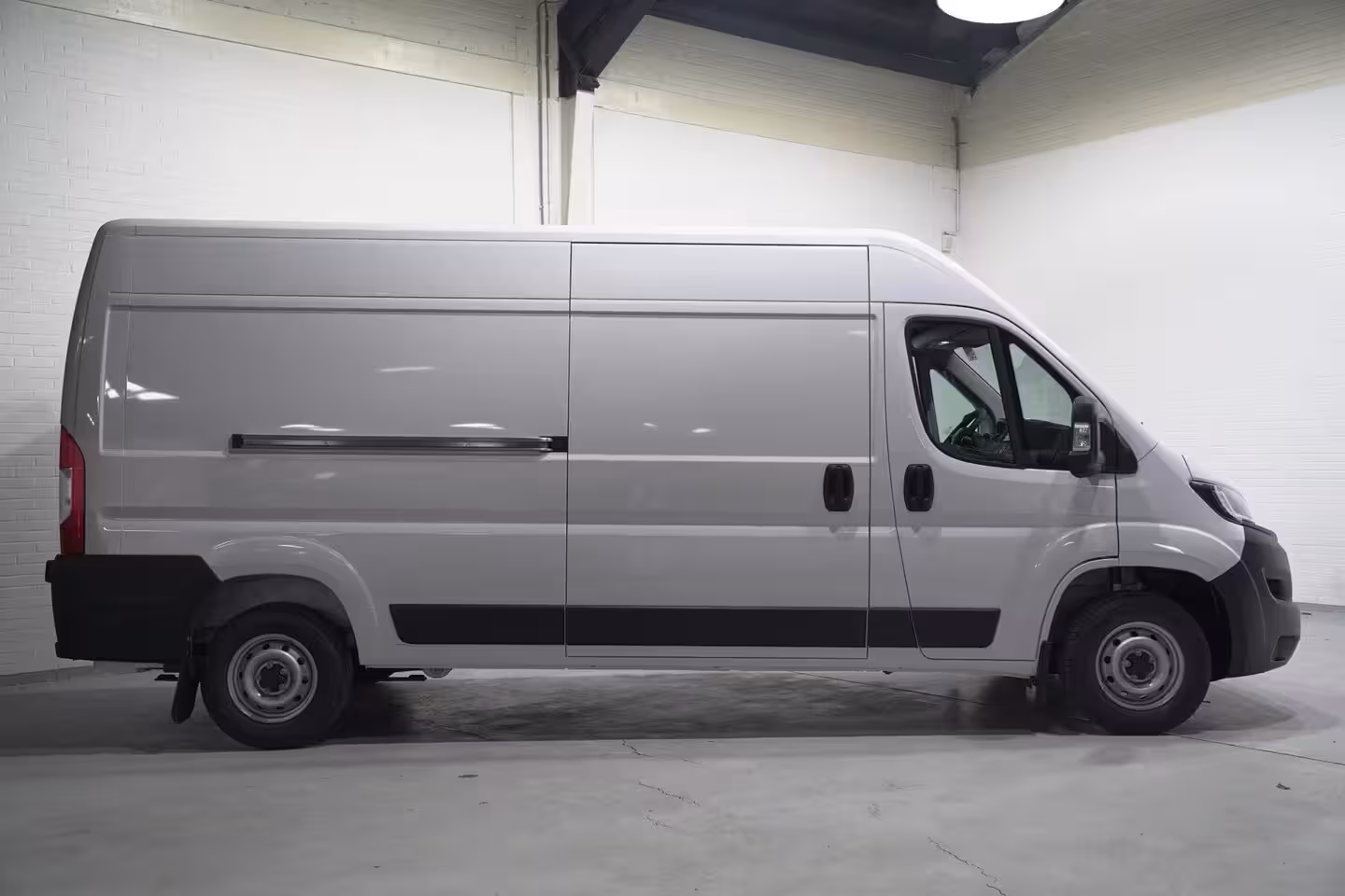Fiat Ducato 2.2 MultiJet 140 pk L3H2 13m3 BPM vrij Airco, Cruise Control, Multistuur, PDC achter, 3-Zi