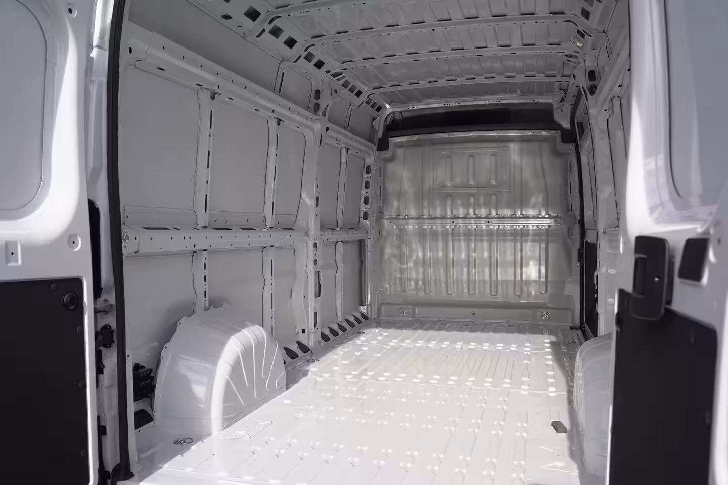 Fiat Ducato 2.2 MultiJet 140 pk L3H2 13m3 BPM vrij Airco, Cruise Control, Multistuur, PDC achter, 3-Zi