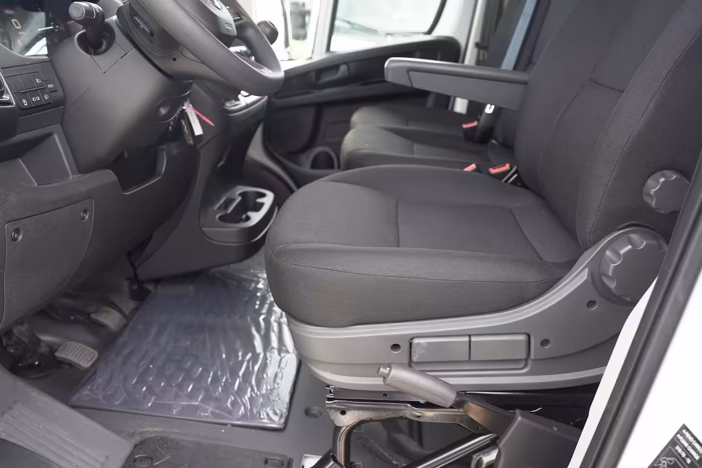 Fiat Ducato 2.2 MultiJet 140 pk L3H2 13m3 BPM vrij Airco, Cruise Control, Multistuur, PDC achter, 3-Zi