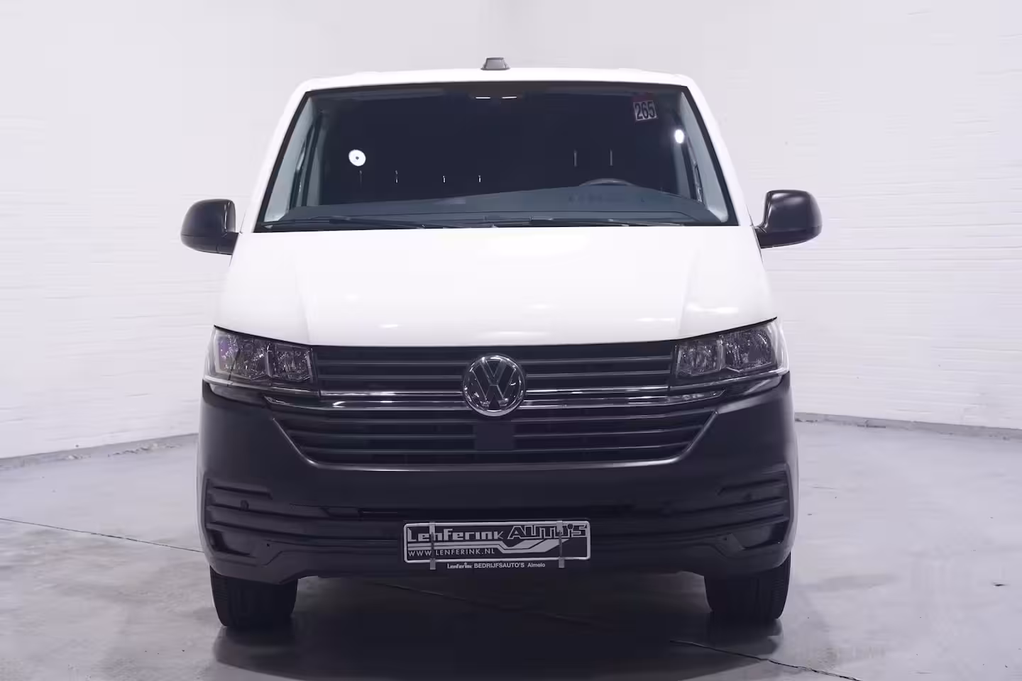 Volkswagen Transporter 2.0 TDI 110 pk L1H1 Airco, Camera Apple Carplay, Laadruimte Pakket, PDC V+A, 3-Zits