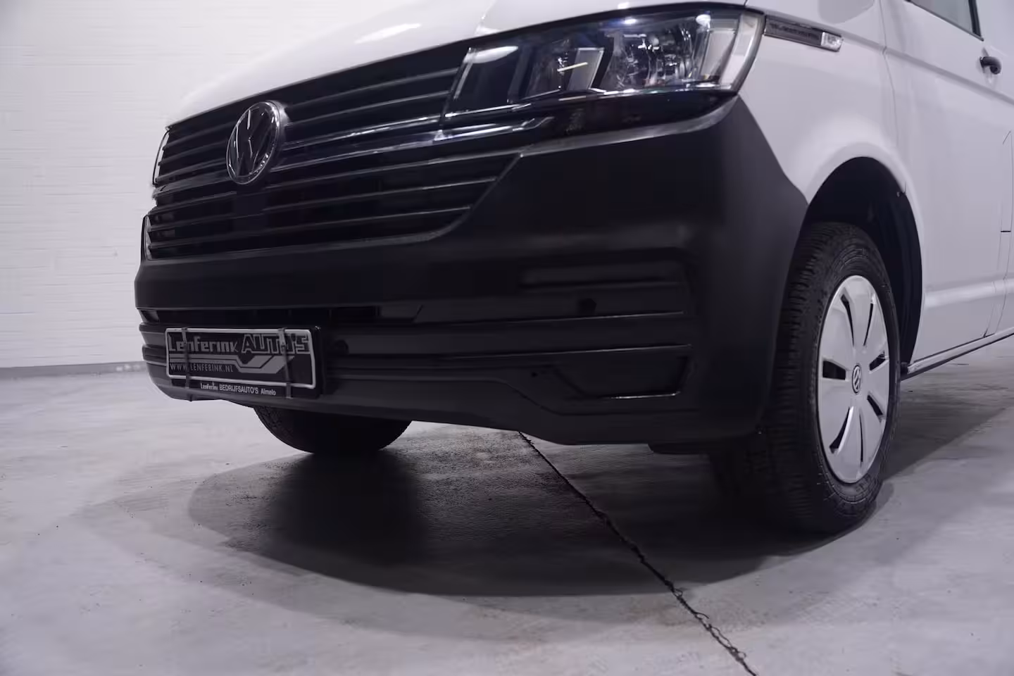 Volkswagen Transporter 2.0 TDI 110 pk L1H1 Airco, Camera Apple Carplay, Laadruimte Pakket, PDC V+A, 3-Zits