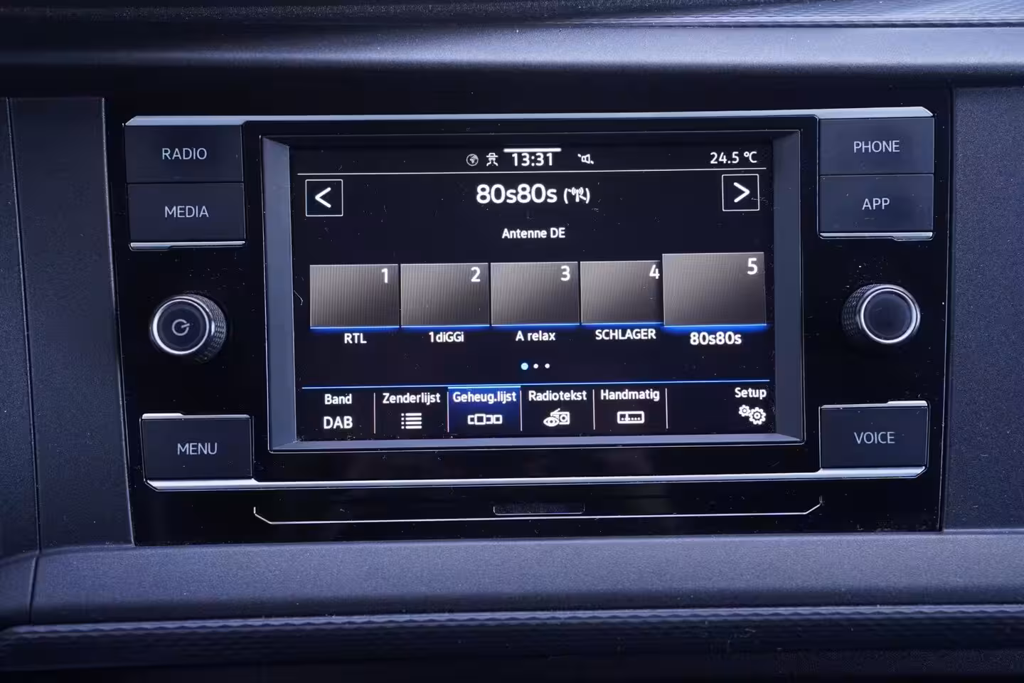 Volkswagen Transporter 2.0 TDI 110 pk L1H1 Airco, Camera Apple Carplay, Laadruimte Pakket, PDC V+A, 3-Zits