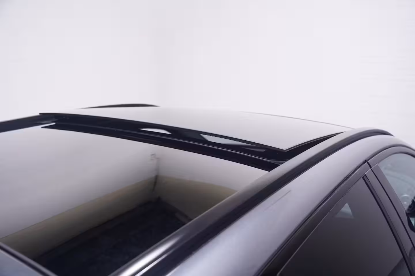 Mercedes-Benz E-klasse Estate 300 e AMG Line SOH 97% 1e Eig. NAP Panodak DAB-ontvangst sfeerverlichting Apple-carplay PD