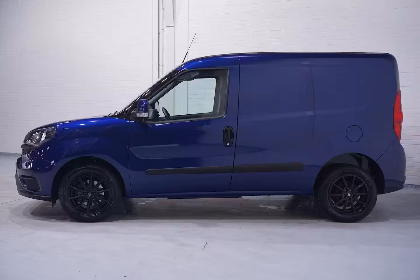 Fiat Doblò Cargo 1.3 MJ 95 pk L1H1 SX Airco, Navi, 17" LMV Cruise Control, Elek. Pakket, NAP, PDC achter, 1