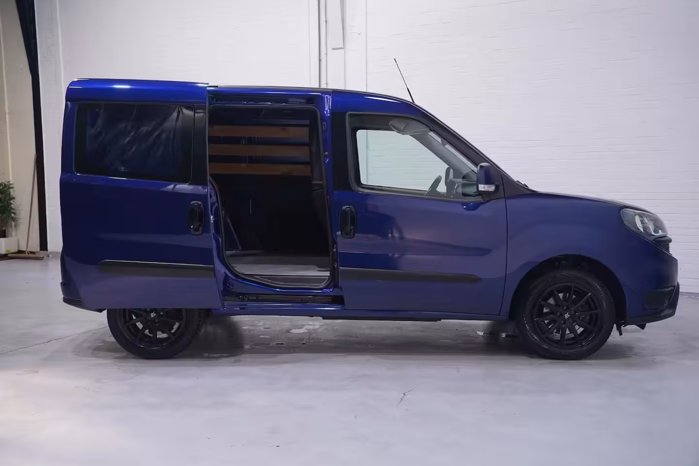 Fiat Doblò Cargo 1.3 MJ 95 pk L1H1 SX Airco, Navi, 17" LMV Cruise Control, Elek. Pakket, NAP, PDC achter, 1