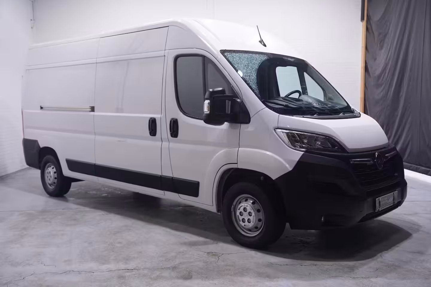 Opel Movano 2.2D 140 pk L3H2 Airco ECC, Navi, Camera Laadruimte Pakket, PDC achter, 3-Zits