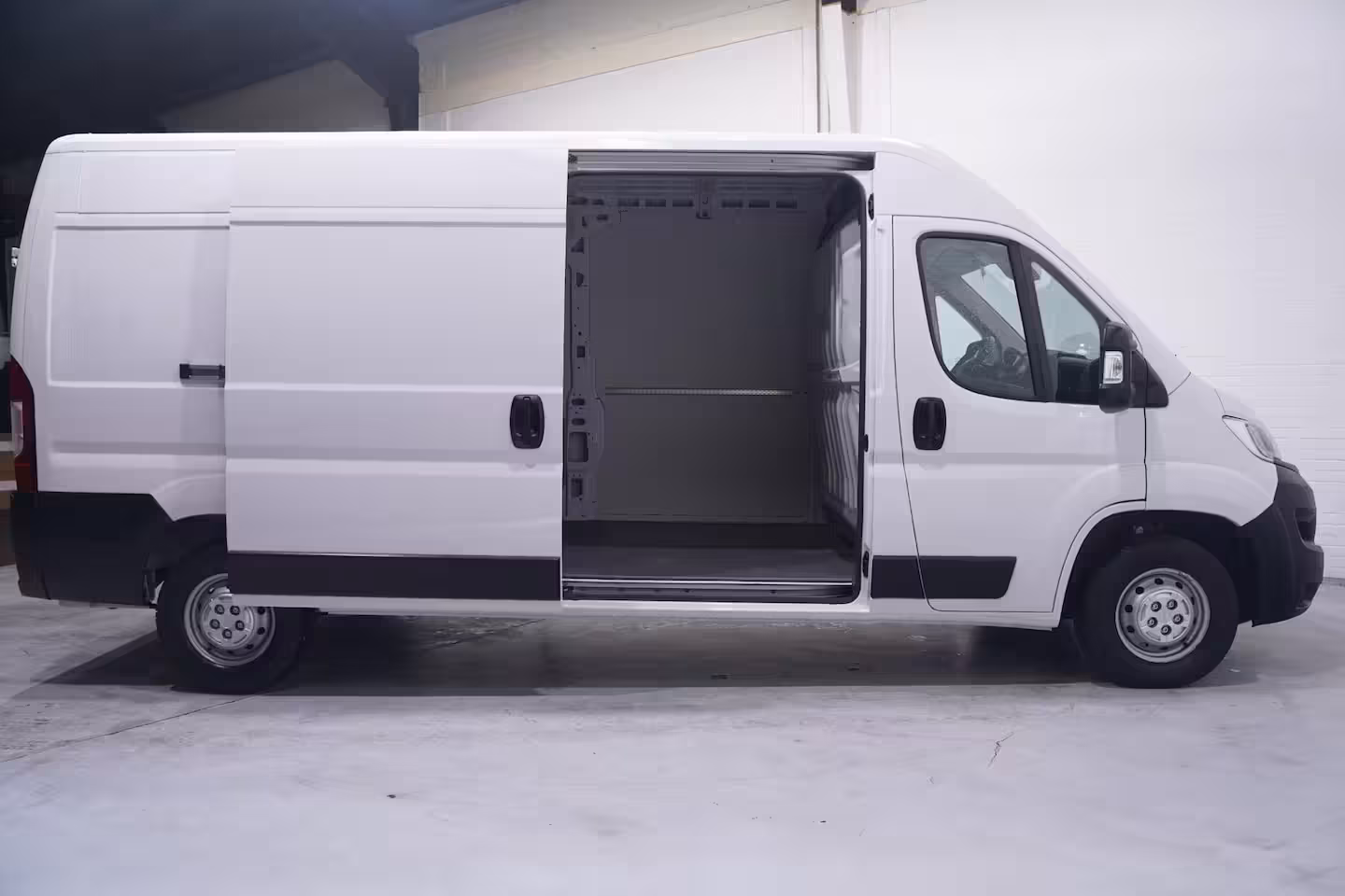 Opel Movano 2.2D 140 pk L3H2 Airco ECC, Navi, Camera Laadruimte Pakket, PDC achter, 3-Zits