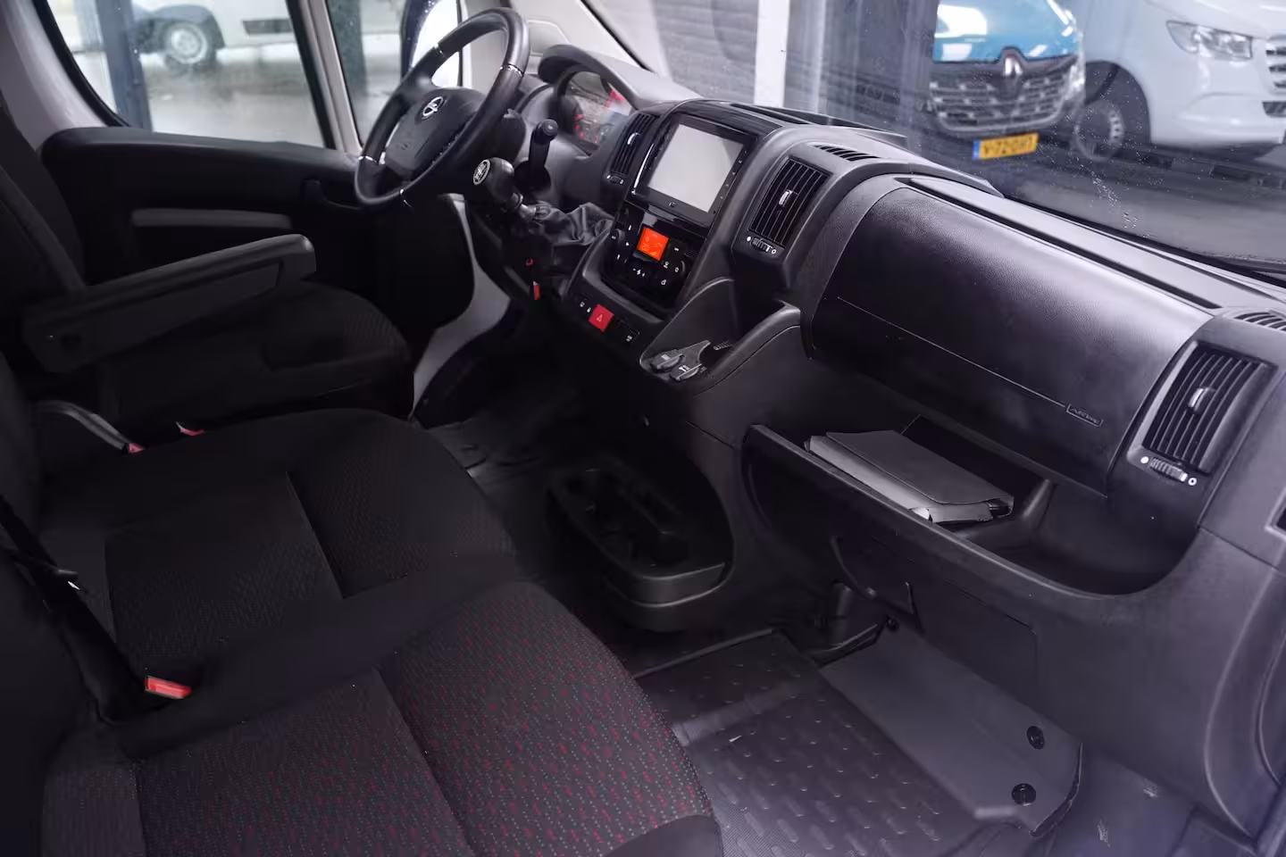 Opel Movano 2.2D 140 pk L3H2 Airco ECC, Navi, Camera Laadruimte Pakket, PDC achter, 3-Zits