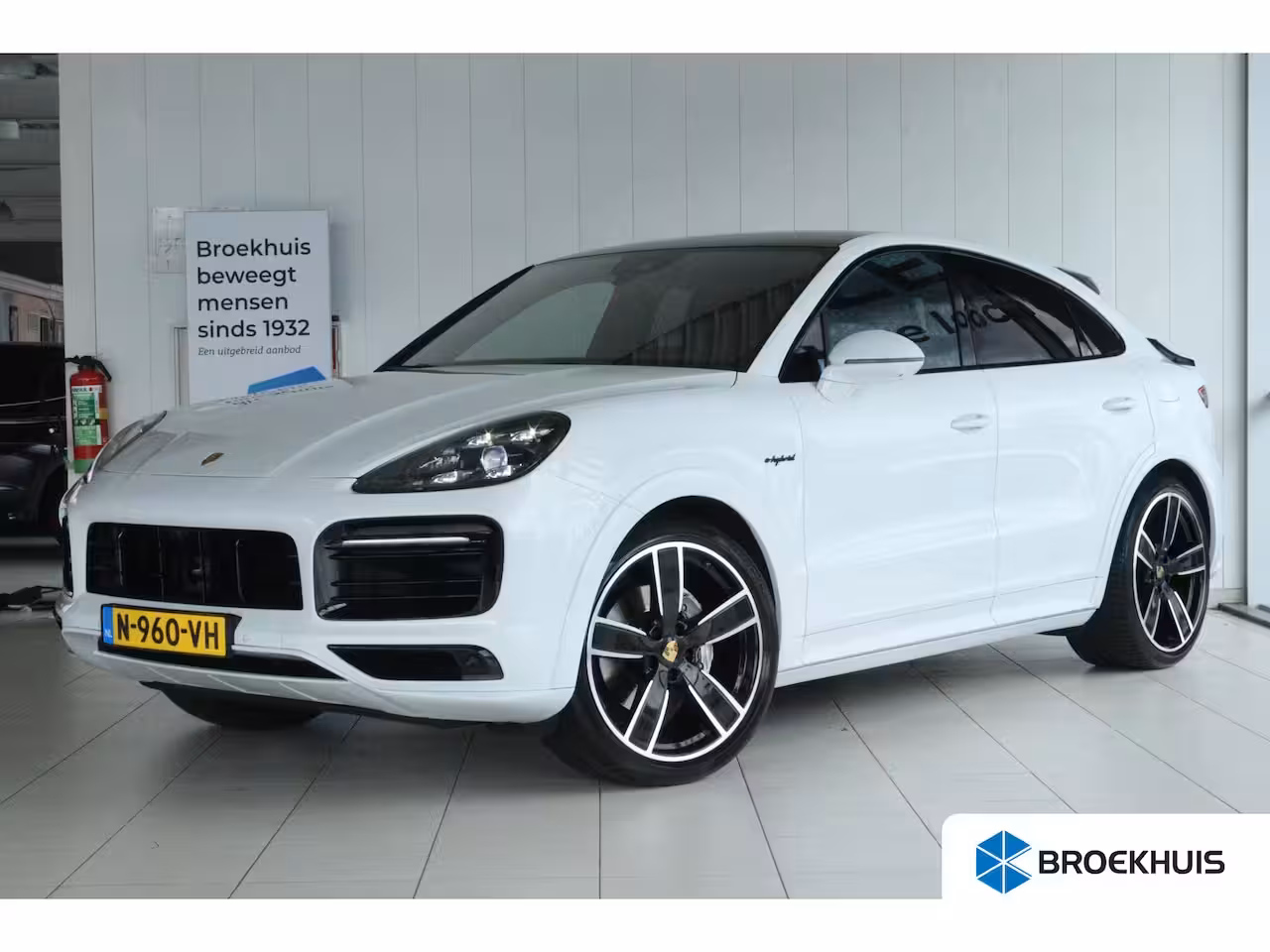 Porsche Cayenne Coupé 3.0 E-Hybrid | Sportdesign | Sportchrono | Adapt. Cruise | Softclose | 4-Wielsturing | Tre