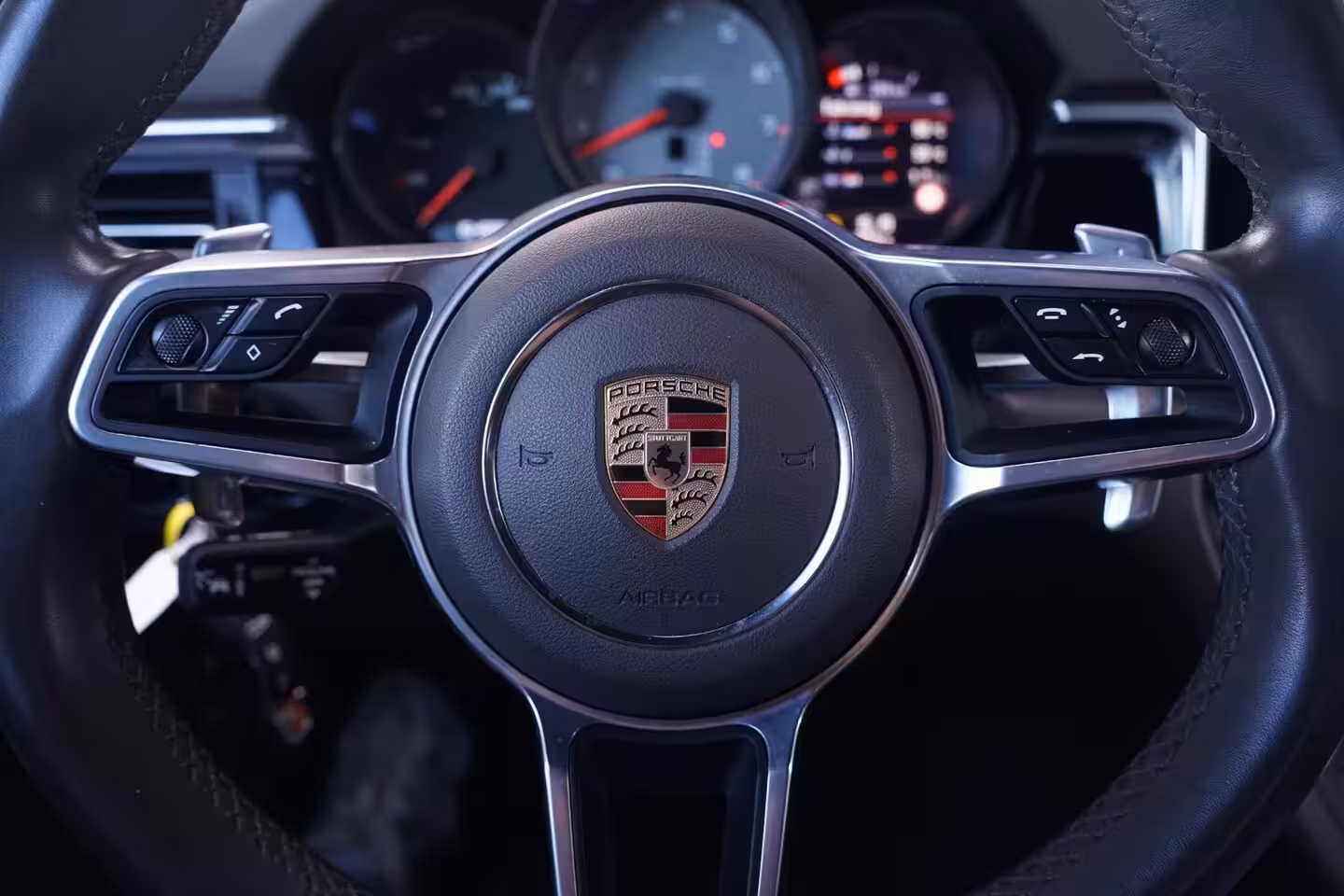 Porsche Macan 3.0 S S 3.0 354PK ACC standkachel sportstoelen electrisch bedienbaar met memo camera Apple