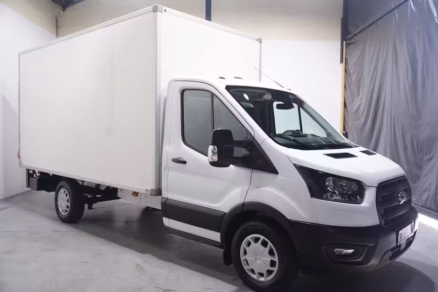 Ford Transit 2.0 TDCi 160 pk Bakwagen met Laadklep Airco Cruise Control, LxBxH 420x200x210 cm, 3-Zits