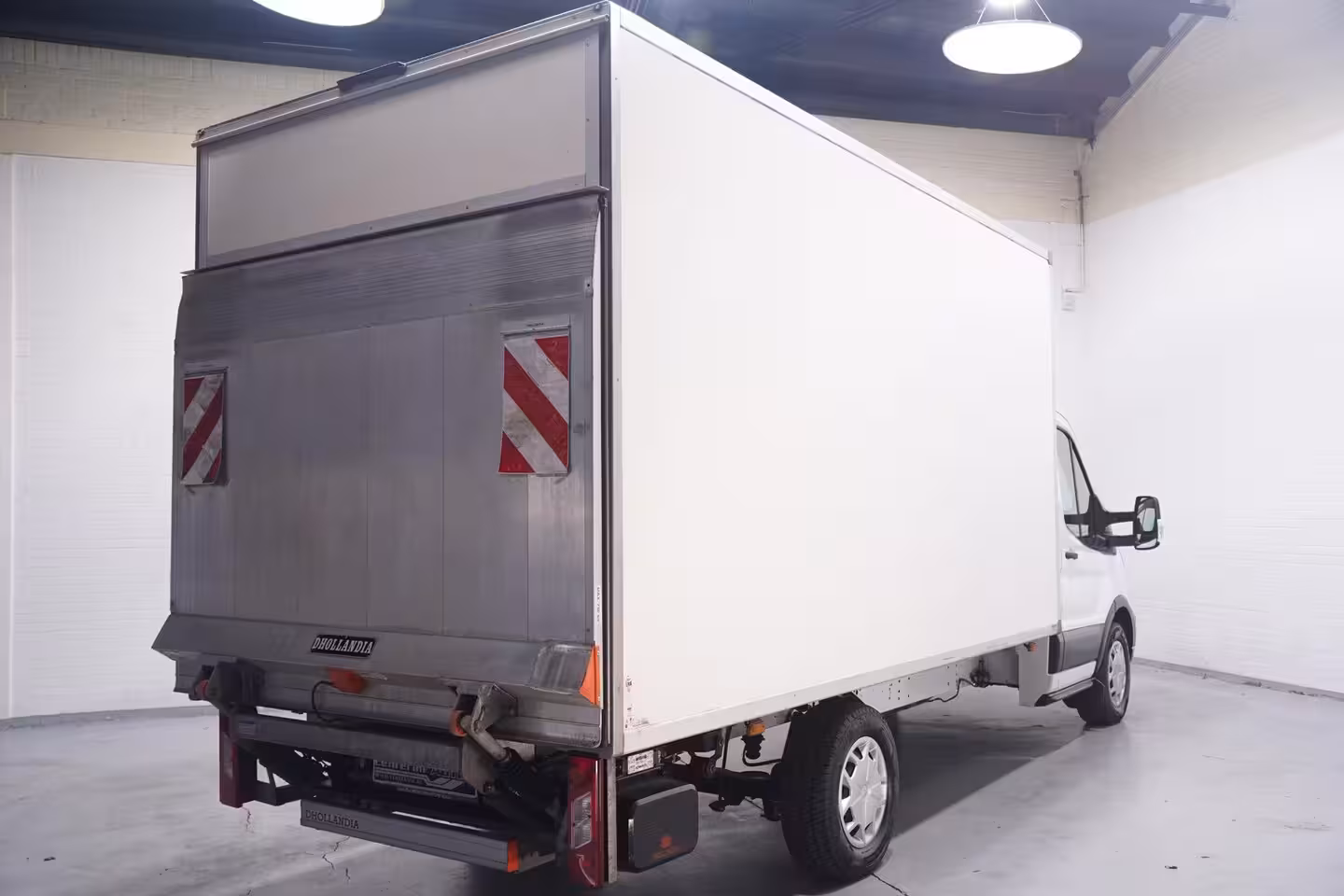 Ford Transit 2.0 TDCi 160 pk Bakwagen met Laadklep Airco Cruise Control, LxBxH 420x200x210 cm, 3-Zits