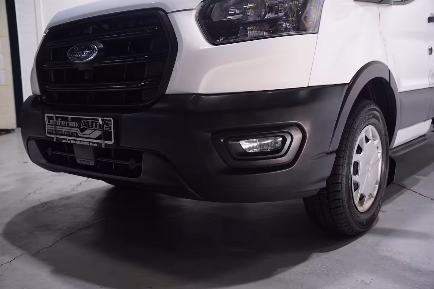 Ford Transit 2.0 TDCi 160 pk Bakwagen met Laadklep Airco Cruise Control, LxBxH 420x200x210 cm, 3-Zits