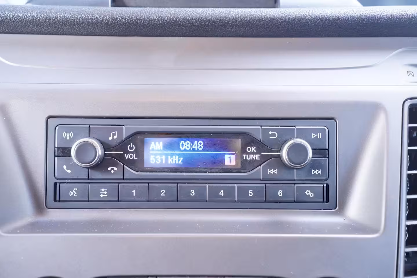Ford Transit 2.0 TDCi 160 pk Bakwagen met Laadklep Airco Cruise Control, LxBxH 420x200x210 cm, 3-Zits