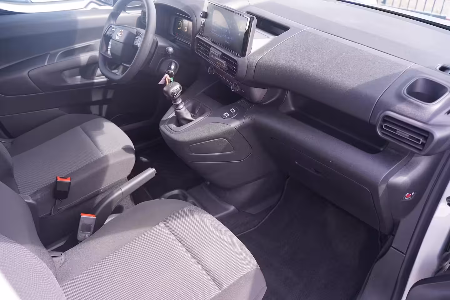 Opel Combo 1.5 BlueHDi 102 pk L1 Airco, Camera achter Apple Carplay, NAP, Laadruimte Pakket, PDC acht