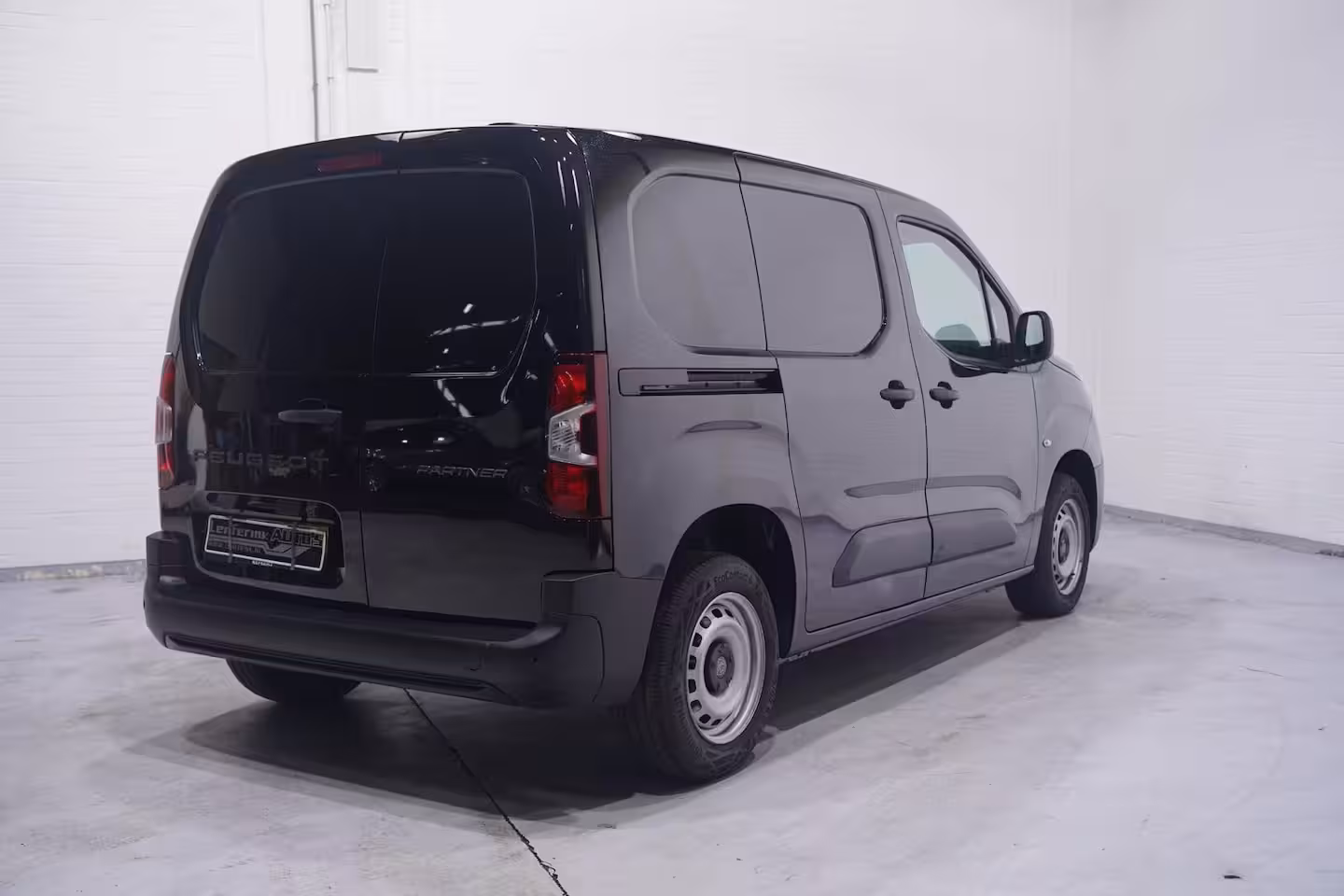Peugeot Partner 1.5 BlueHDi 102 pk L1 Nwe Model Airco, Apple Carplay, Camera achter, NAP, PDC achter, 2-Zi