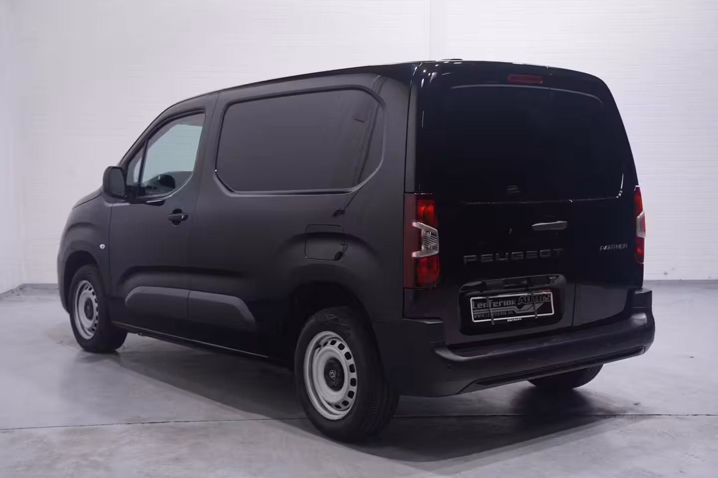 Peugeot Partner 1.5 BlueHDi 102 pk L1 Nwe Model Airco, Apple Carplay, Camera achter, NAP, PDC achter, 2-Zi