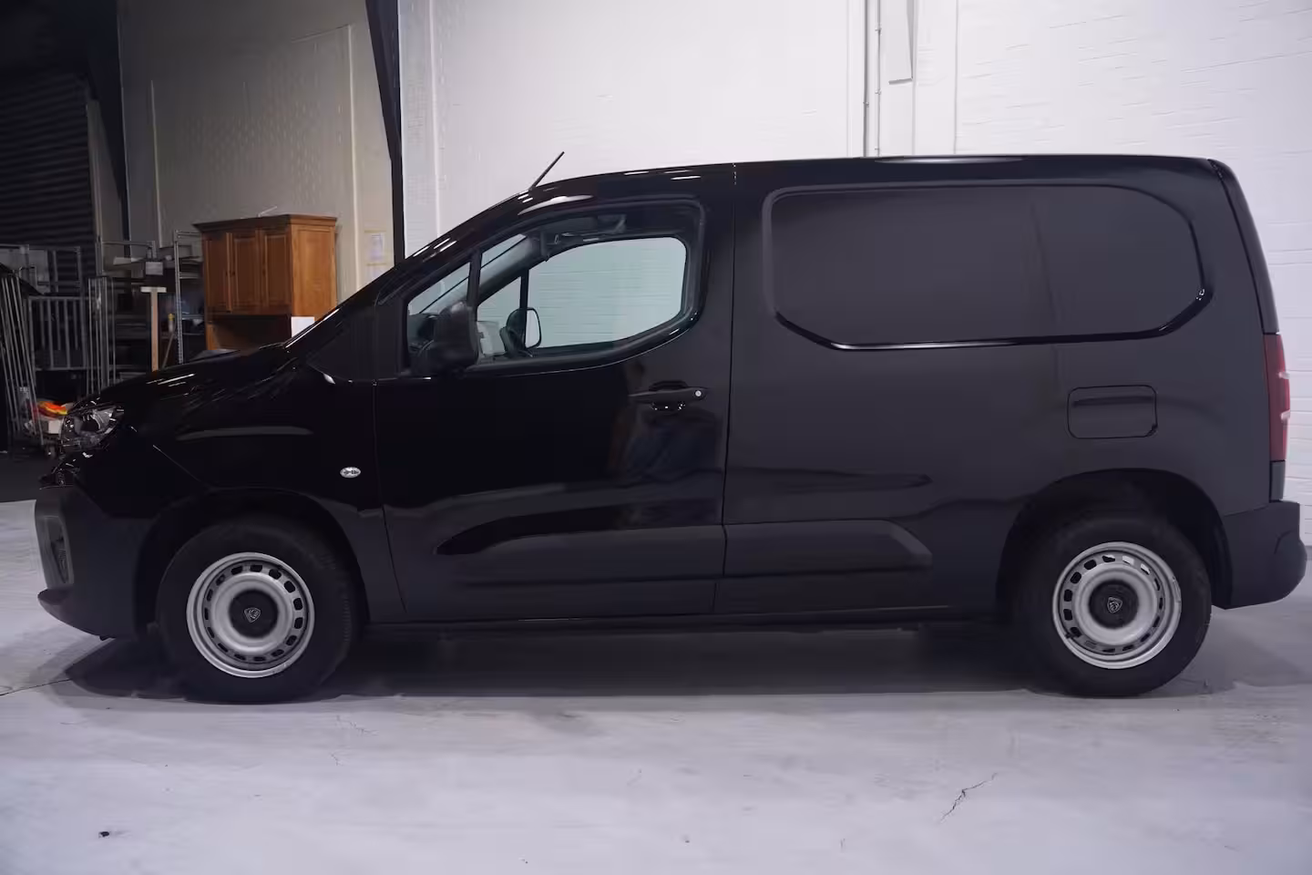 Peugeot Partner 1.5 BlueHDi 102 pk L1 Nwe Model Airco, Apple Carplay, Camera achter, NAP, PDC achter, 2-Zi