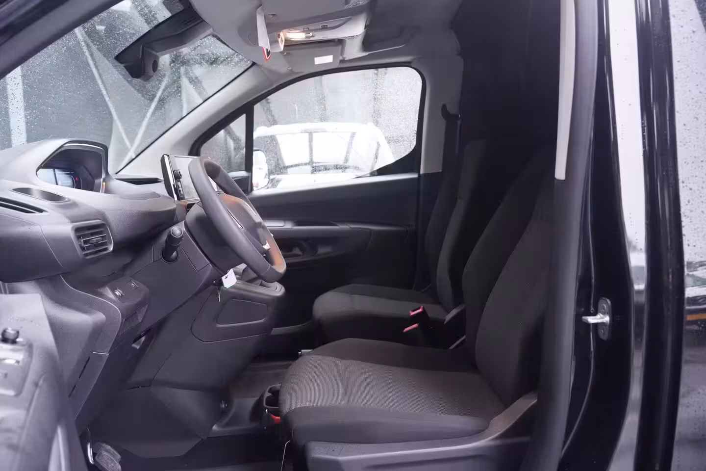 Peugeot Partner 1.5 BlueHDi 102 pk L1 Nwe Model Airco, Apple Carplay, Camera achter, NAP, PDC achter, 2-Zi