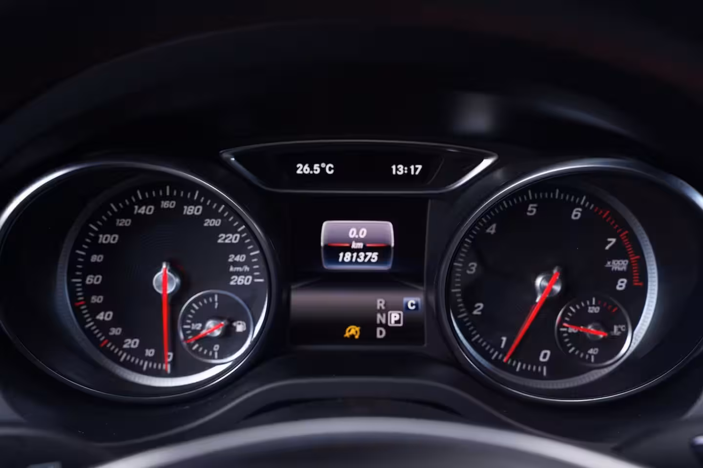 Mercedes-Benz CLA-klasse Shooting Brake 180 Business Solution AMG NL-auto NAP navigatie half lederen sportstoelen 18"-lmv apple-ca