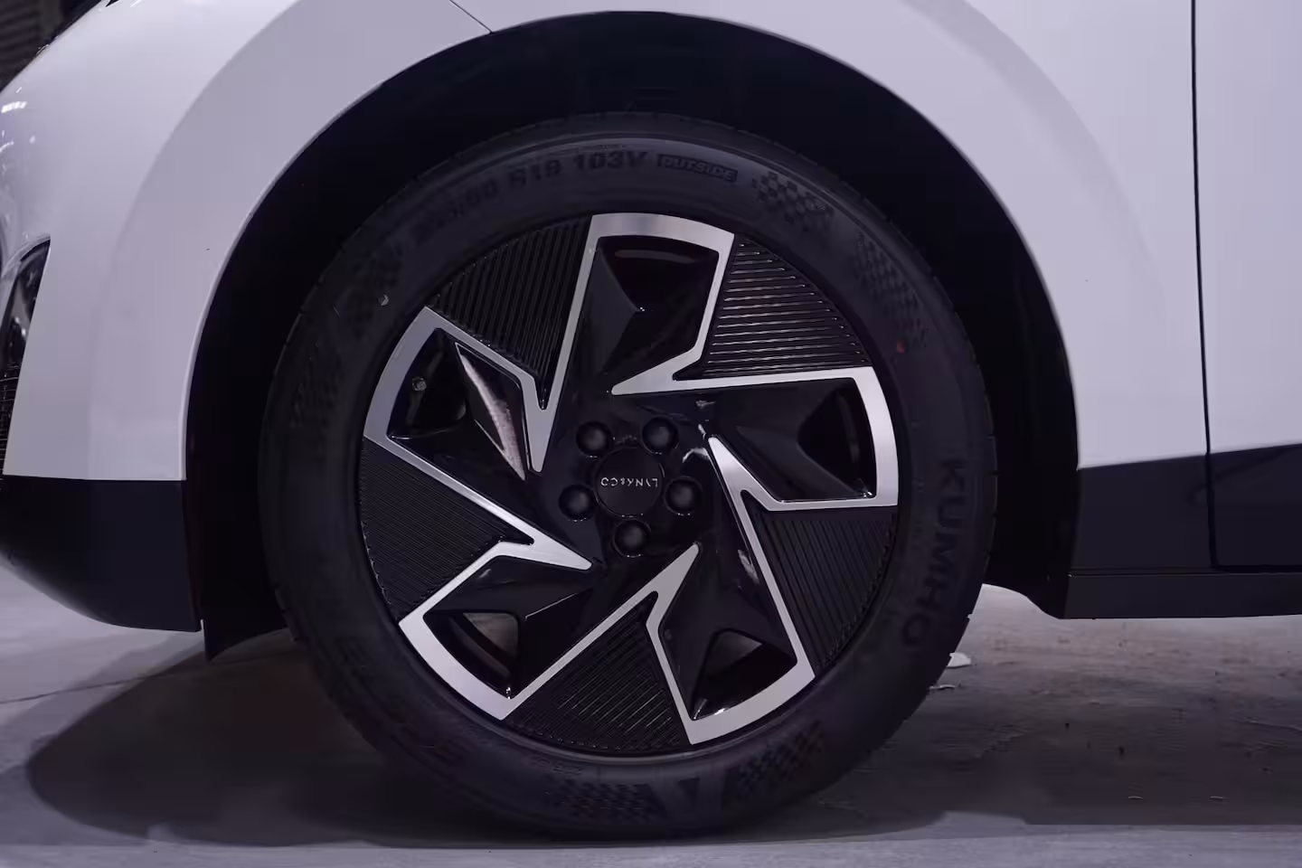Lynk & Co 02 Core 66 kWh SOH 99% Apple Carplay Panoramadak Achteruitrijcamera Clima Stoelverwarming Nav