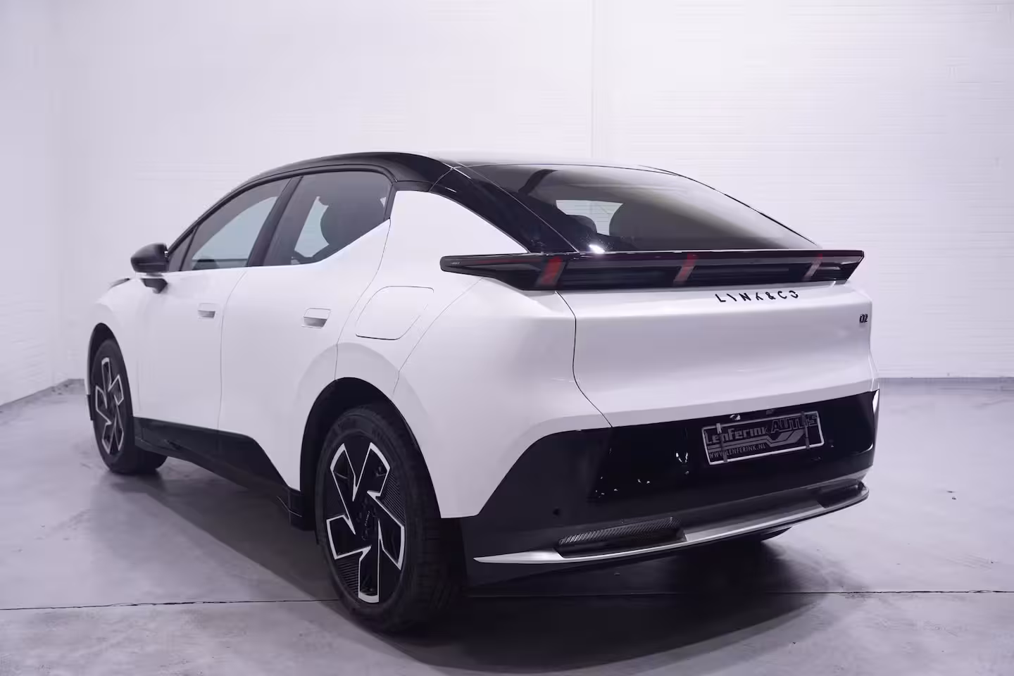 Lynk & Co 02 Core 66 kWh SOH 99% Apple Carplay Panoramadak Achteruitrijcamera Clima Stoelverwarming Nav