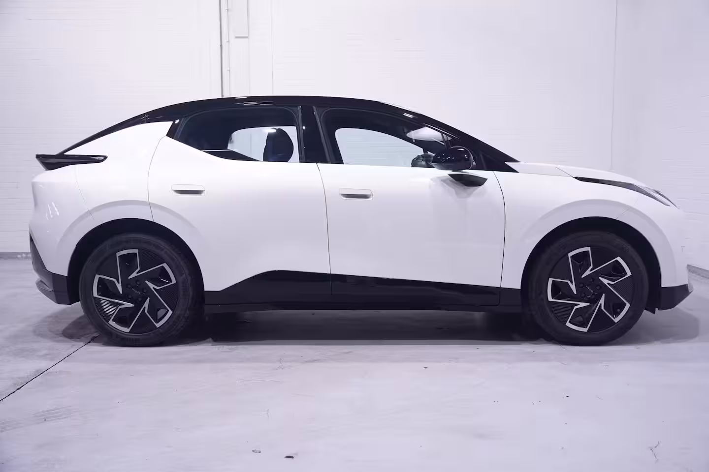 Lynk & Co 02 Core 66 kWh SOH 99% Apple Carplay Panoramadak Achteruitrijcamera Clima Stoelverwarming Nav
