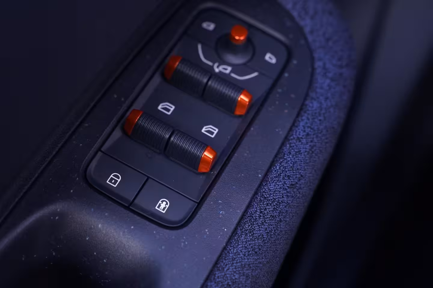 Lynk & Co 02 Core 66 kWh SOH 99% Apple Carplay Panoramadak Achteruitrijcamera Clima Stoelverwarming Nav