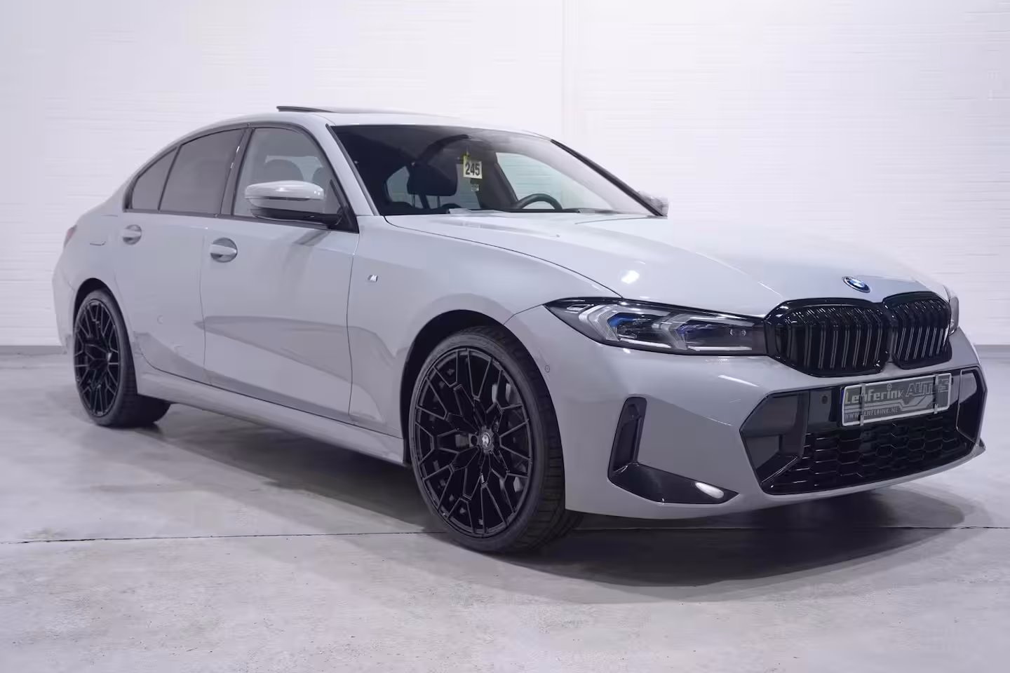 BMW 3-serie 330e M Sport SOH 96% Head up Schuifdak Camera Memory Shadowline 20 Inch Apple Carplay Trav