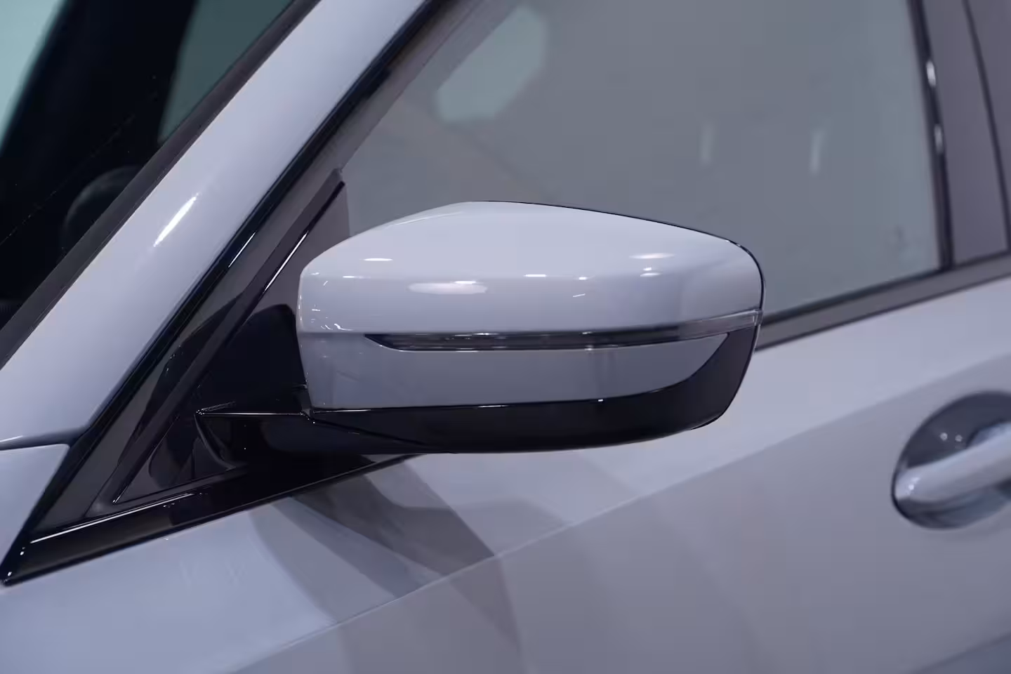 BMW 3-serie 330e M Sport SOH 96% Head up Schuifdak Camera Memory Shadowline 20 Inch Apple Carplay Trav