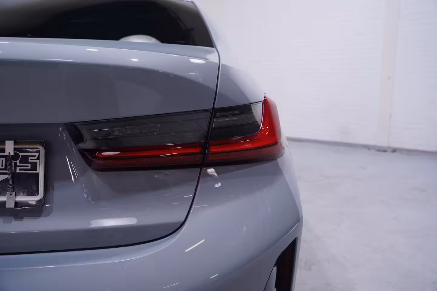 BMW 3-serie 330e M Sport SOH 96% Head up Schuifdak Camera Memory Shadowline 20 Inch Apple Carplay Trav