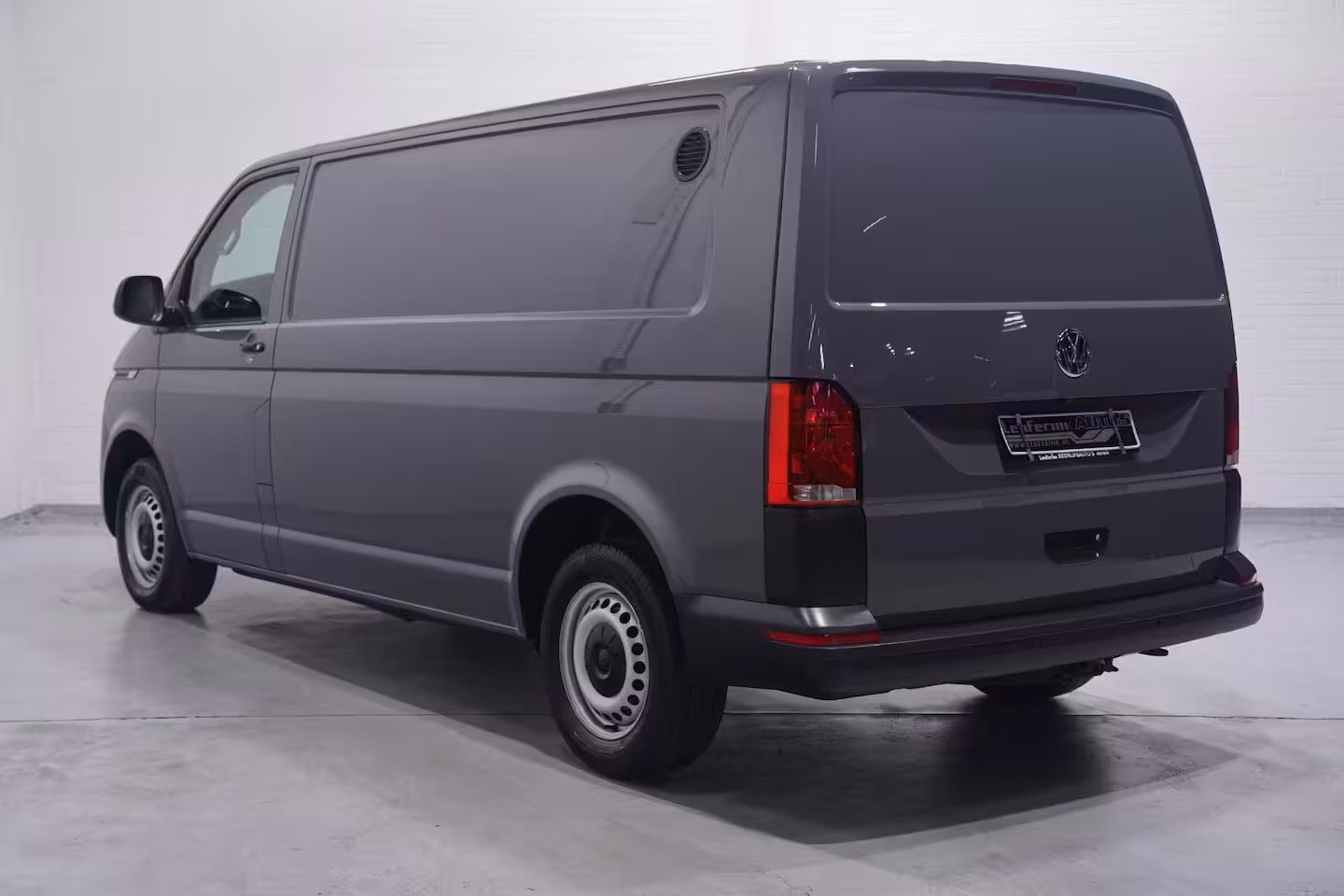 Volkswagen Transporter 2.0 TDI 150 pk DSG Aut. L2H1 Navi, Camera Achterklep, Laadruimte Pakket, PDC V+A, 3-Zits