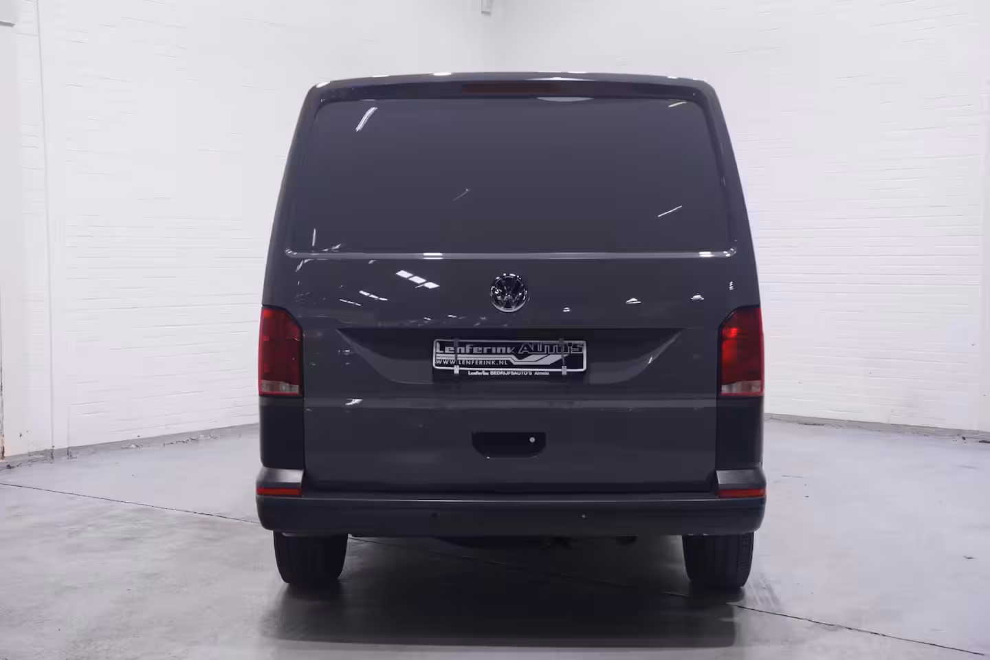 Volkswagen Transporter 2.0 TDI 150 pk DSG Aut. L2H1 Navi, Camera Achterklep, Laadruimte Pakket, PDC V+A, 3-Zits