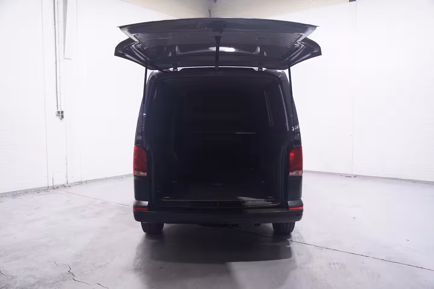 Volkswagen Transporter 2.0 TDI 150 pk DSG Aut. L2H1 Navi, Camera Achterklep, Laadruimte Pakket, PDC V+A, 3-Zits