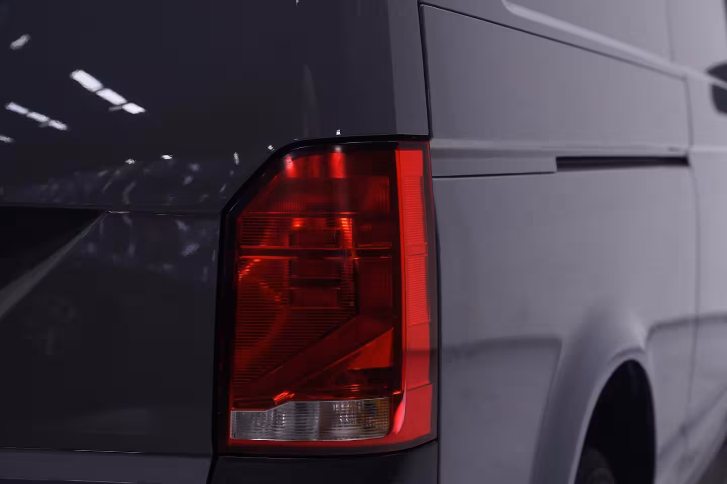 Volkswagen Transporter 2.0 TDI 150 pk DSG Aut. L2H1 Navi, Camera Achterklep, Laadruimte Pakket, PDC V+A, 3-Zits
