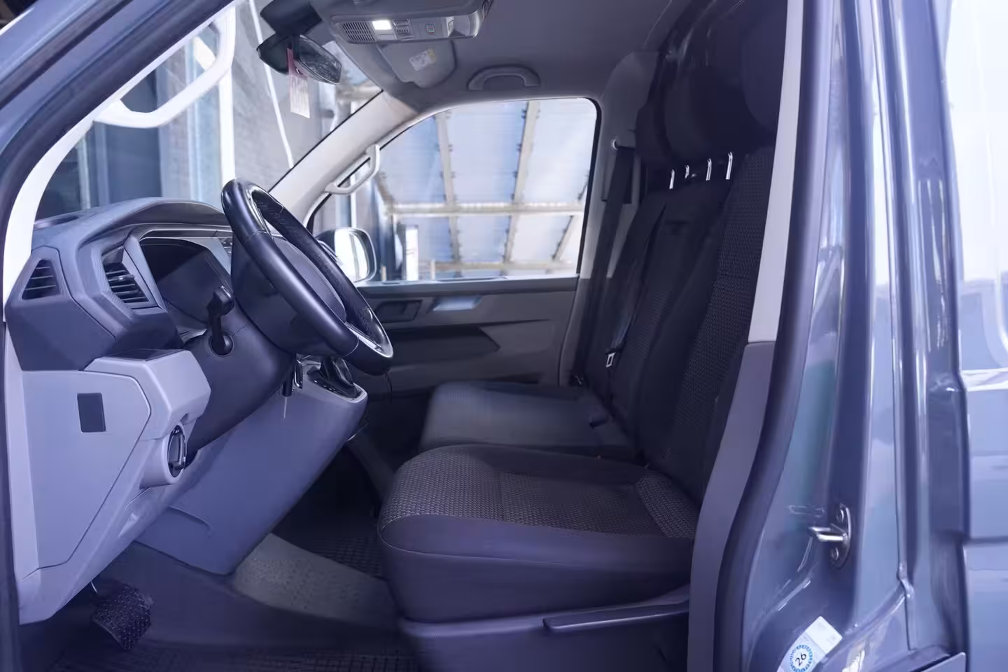 Volkswagen Transporter 2.0 TDI 150 pk DSG Aut. L2H1 Navi, Camera Achterklep, Laadruimte Pakket, PDC V+A, 3-Zits